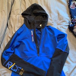 Reebok top